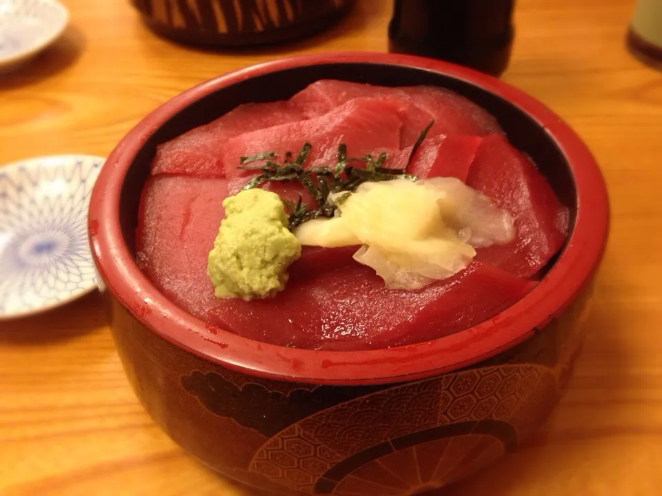 営業マンの昼ごはん 鉄火丼|ぽんたさん