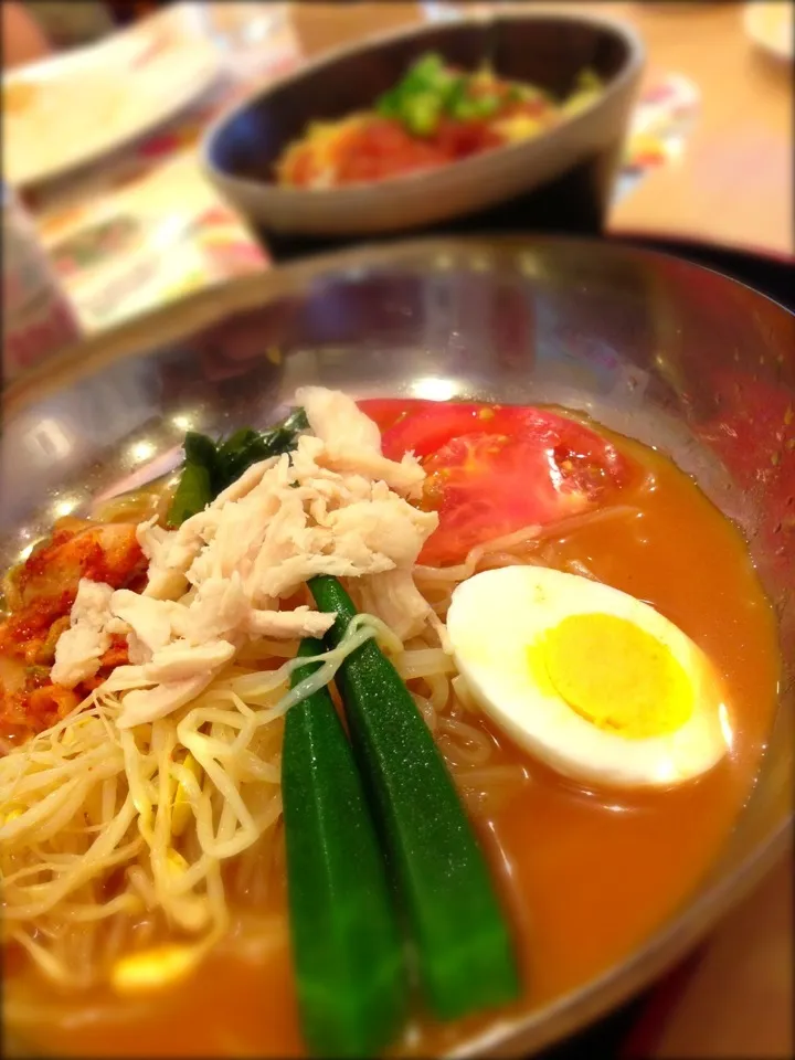 盛岡冷麺  ピリ辛まぐろ丼セット|寺尾真次さん