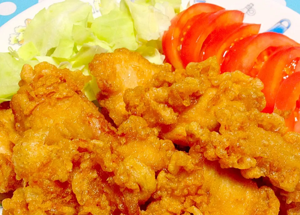 Fried Chicken with fresh sliced tomato & cabbage|Liezlさん