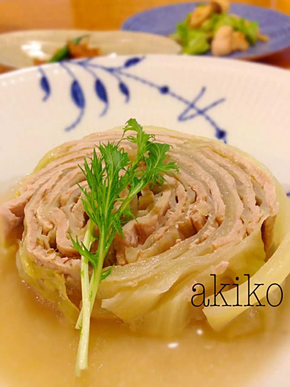 キャベツと豚肉ミルフィーユ煮、味噌あじ🙀ちょっとデカすぎだぁ〜😅💦|akikoさん