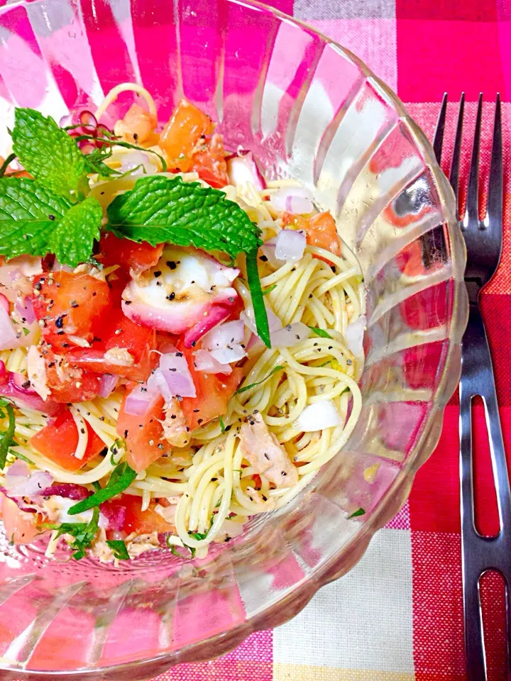 トマトとタコとツナの冷製パスタ🍅|あいさん