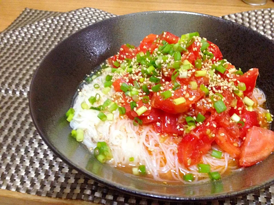 トマトのピリ辛中華そうめん|ハルさん