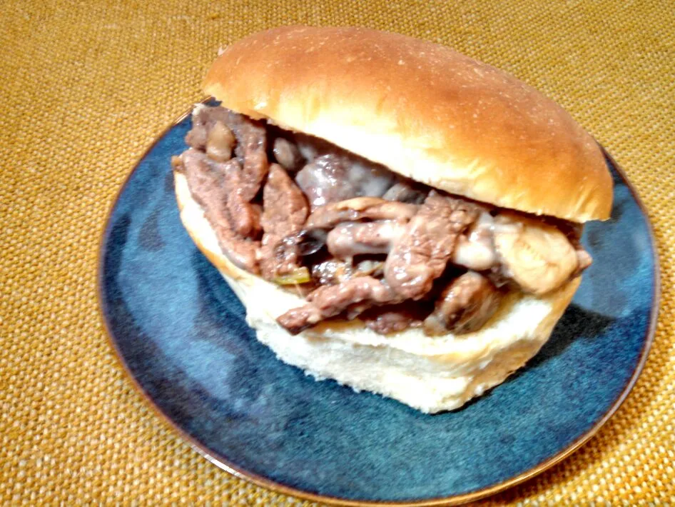 Cheese Steak Sandwich on homemade roll|Sashi Steinerさん