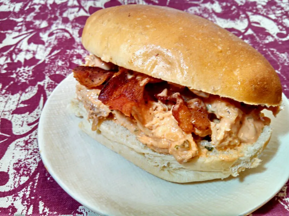 Buffalo Chicken Salad Sandwich on homemade roll|Sashi Steinerさん