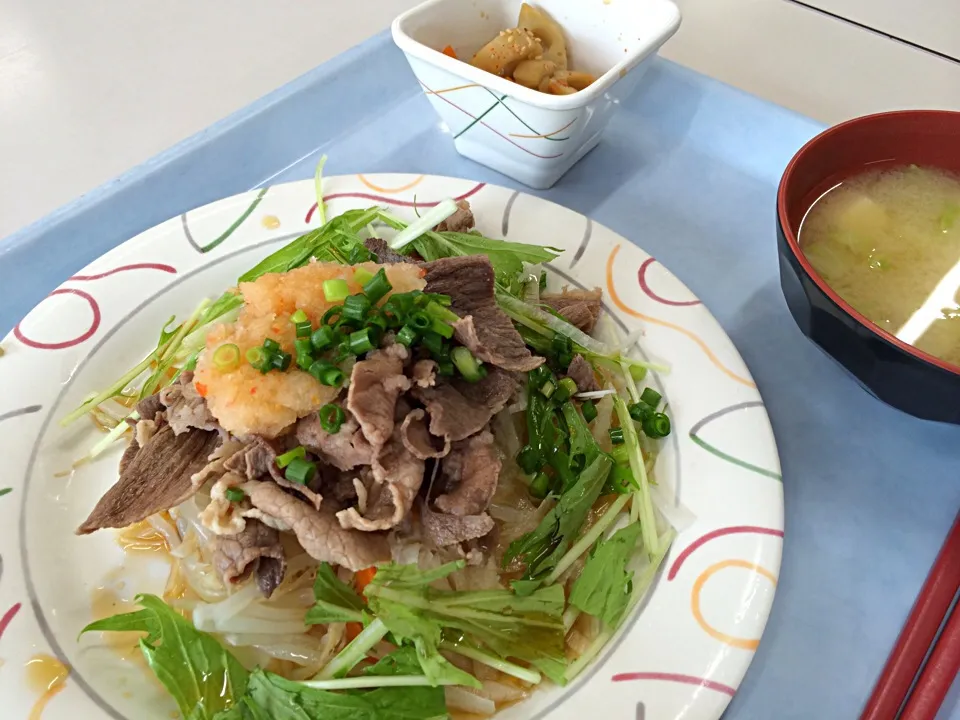 牛しゃぶと細切り野菜なみぞれポン酢|なるさんさん