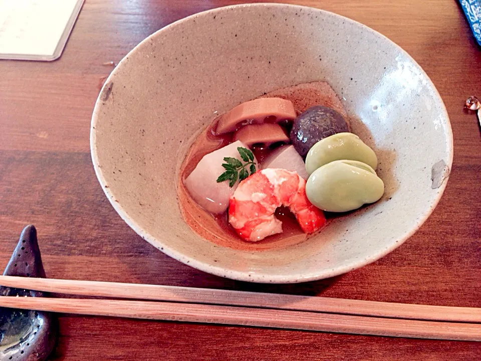 ひとしずく 小芋 海老芝煮 空豆 蓮根オランダ煮 こんにゃく|大城 円さん