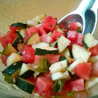 Watermelon cucumber salad|Victoria Caseyさん