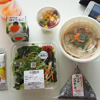 Snapdishの料理写真:Seven Eleven lunch...|Haruki Luke Nakamineさん