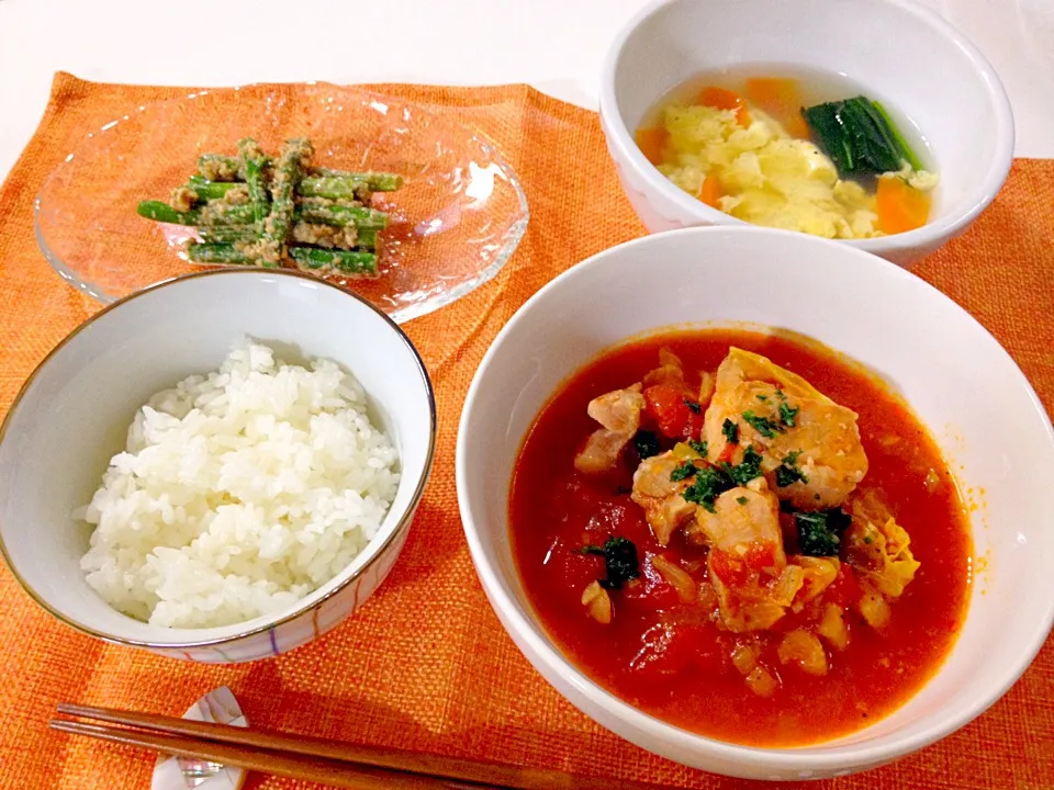 鶏肉とキャベツのトマト煮・アスパラの胡麻和え・中華スープ|Accaさん