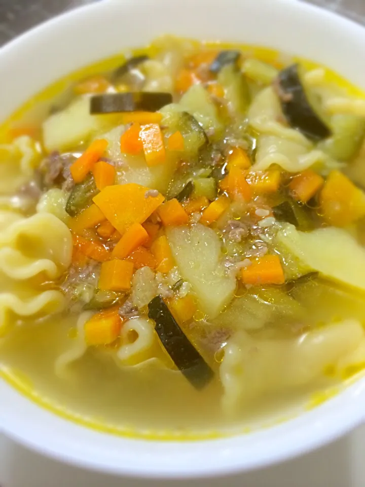 Sopa de legumes|Hérica Yamasumiさん