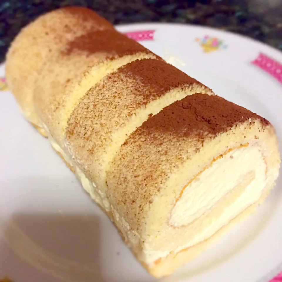 Swiss Roll filled with fresh cream|maricarさん