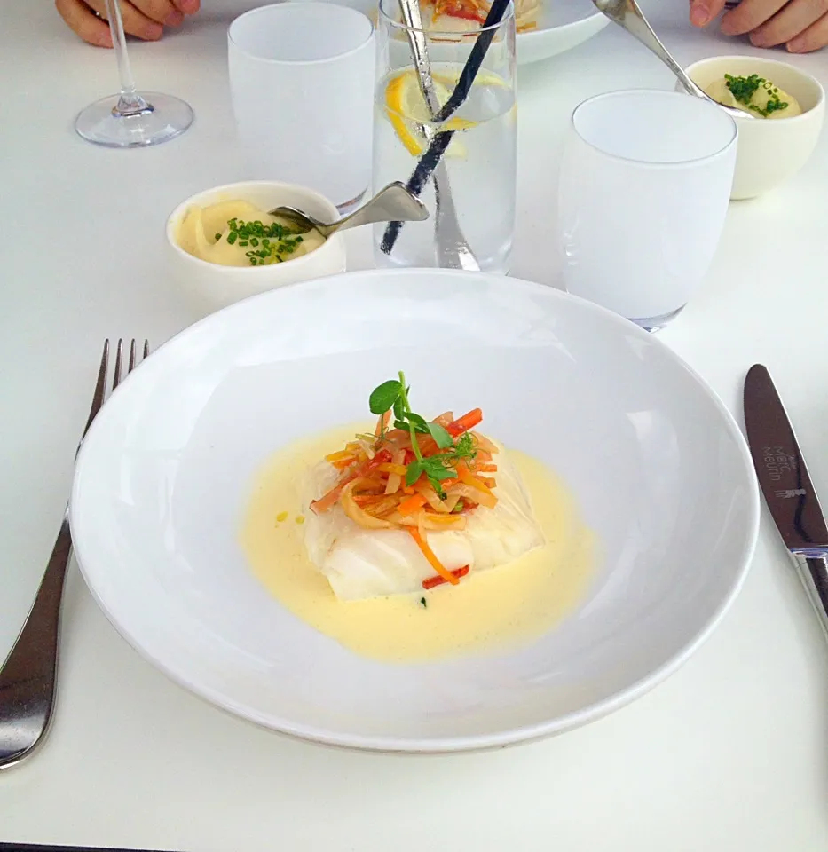 Snapdishの料理写真:Cabillaud, sauce beurre blanc|Generaalさん