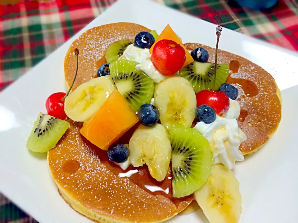 フルーツ沢山パンケーキ🍒|🍎ゆかりんご🍎さん