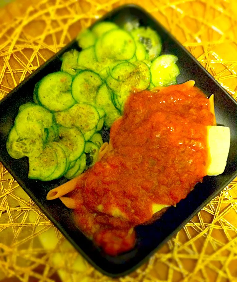 Chicken Parm with tomato pasta & cucumber with truffle salt|Suga Brownさん