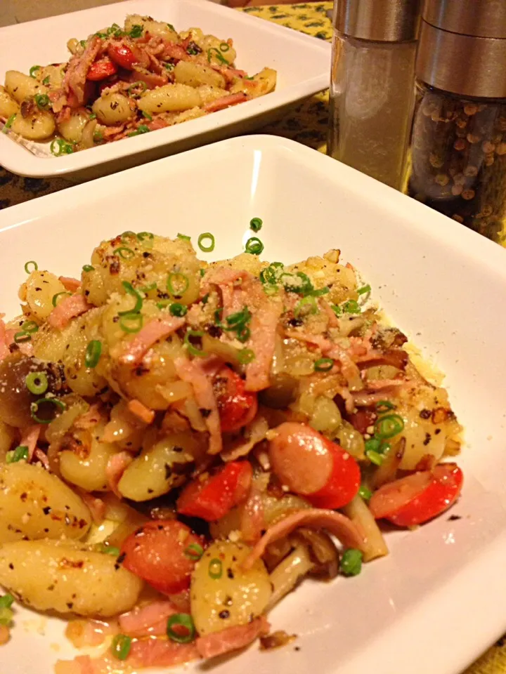 Gnocchi Pasta with Bacon Mushroom Basil in Olive Oil|Emanuel Hayashiさん