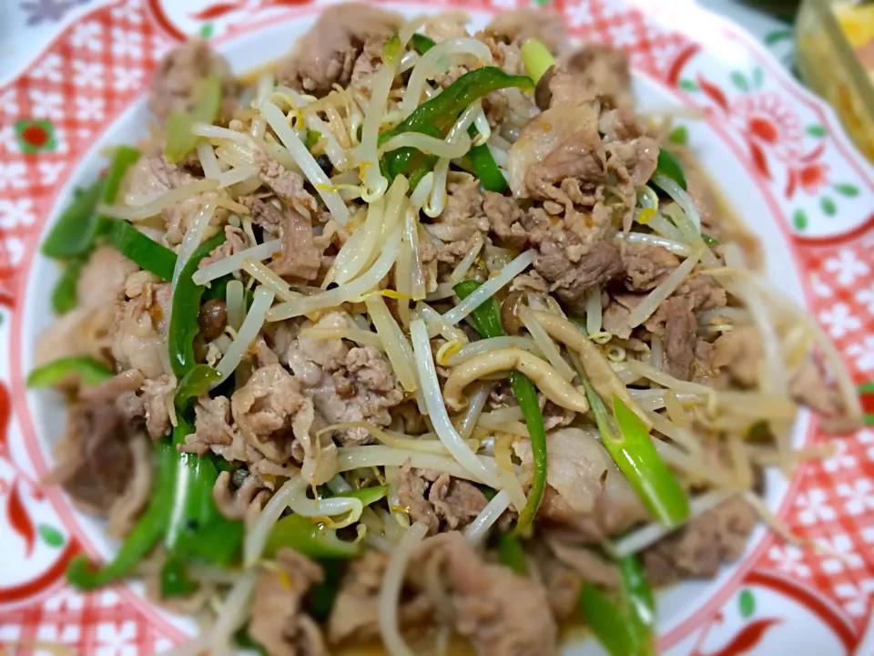 豚肉ともやしとピーマンのシャキシャキポン酢炒め|ゆみん☆さん