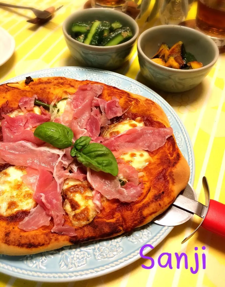 Analyn AustriaさんのPizza生地で生ハムピザ作りました〜♥️|Sanjiさん