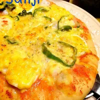 Analyn AustriaさんのPizza生地でたらことイカのピザ作りました〜♥️