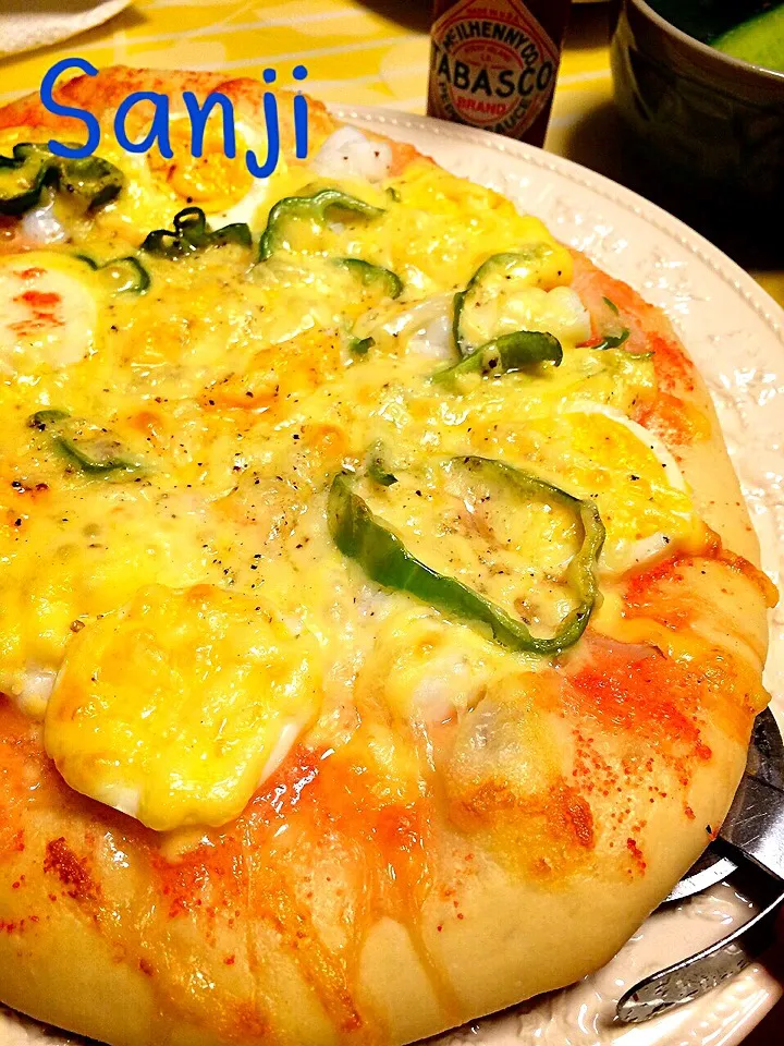 Analyn AustriaさんのPizza生地でたらことイカのピザ作りました〜♥️|Sanjiさん