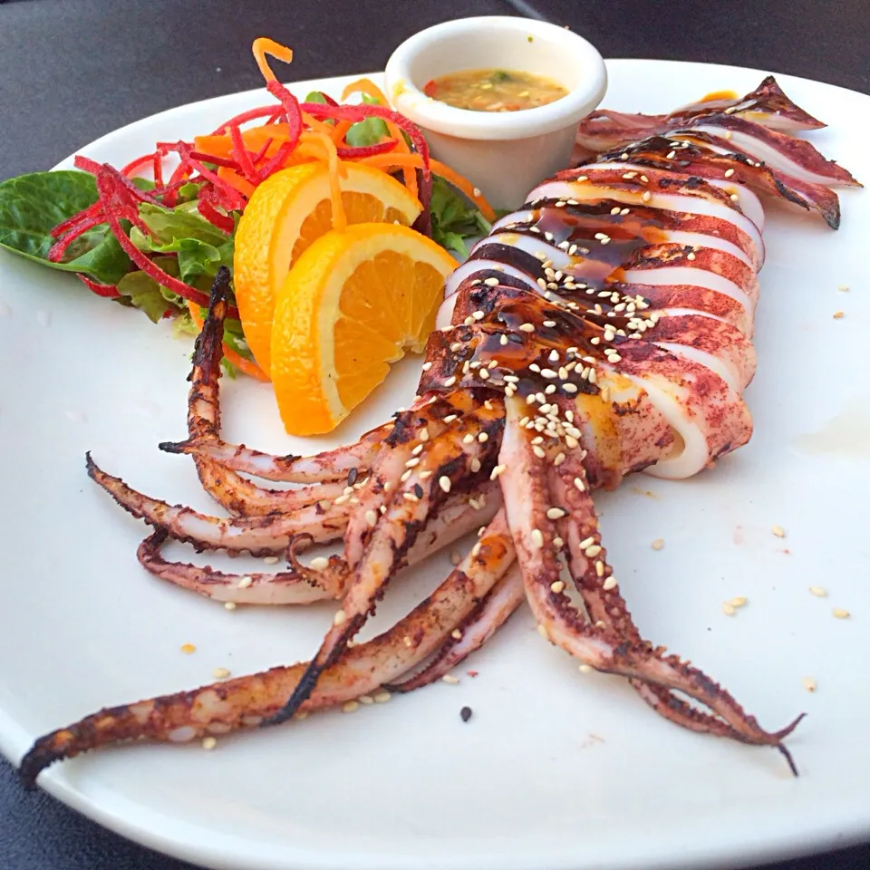 grilled squid 🐙🐙|Lukkaew_Lkさん