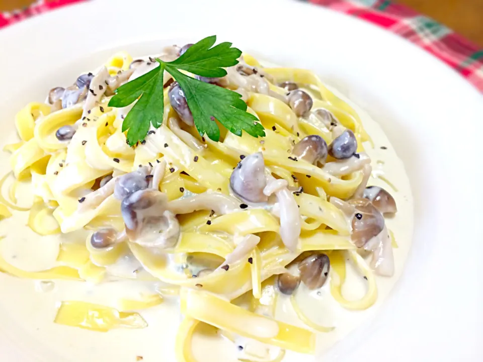 茸たっぷり濃厚ゴルゴンゾーラパスタ🍝|🍎ゆかりんご🍎さん