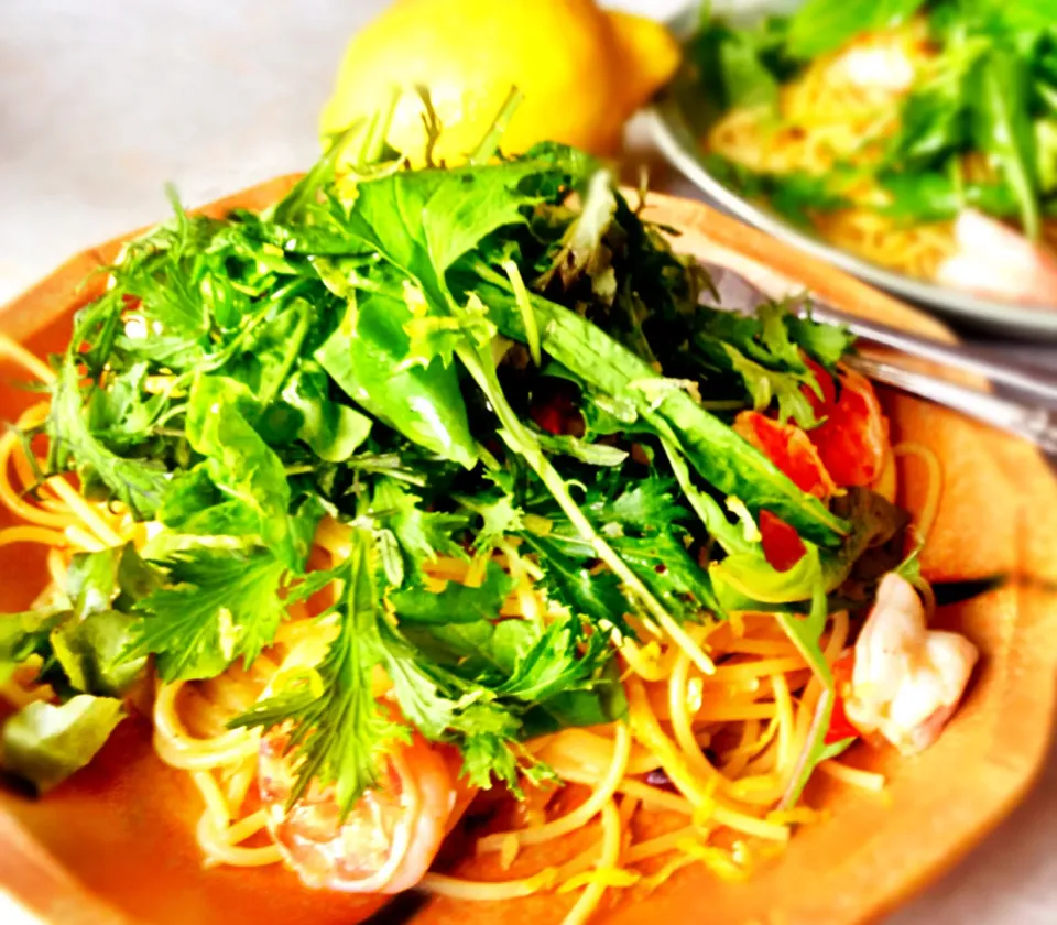 Spaghettini with lemon, shrimp and baby leaves|Kirk Awiamさん