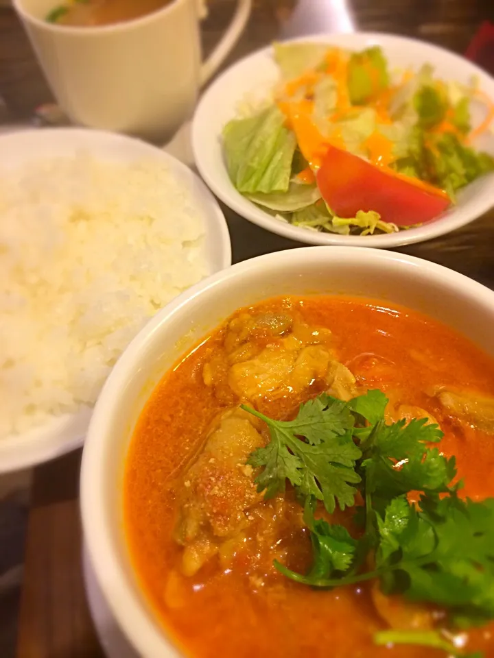 【本日の晩御飯】
ネパール風チキンカレー。
(ﾟдﾟ)ｳﾏｰ|JTKさん