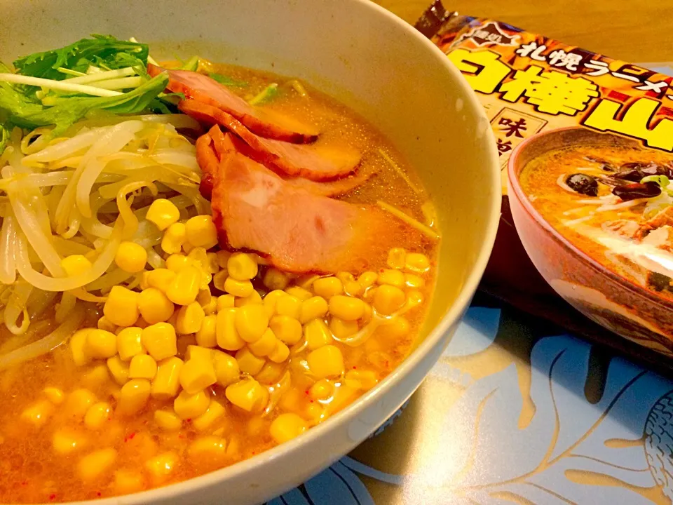 味噌ラーメンで夕食🍜🍜|かずみさん