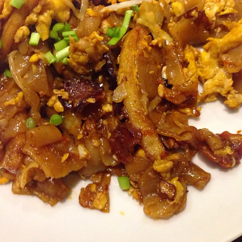 Snapdishの料理写真:Char kway teow|willzさん