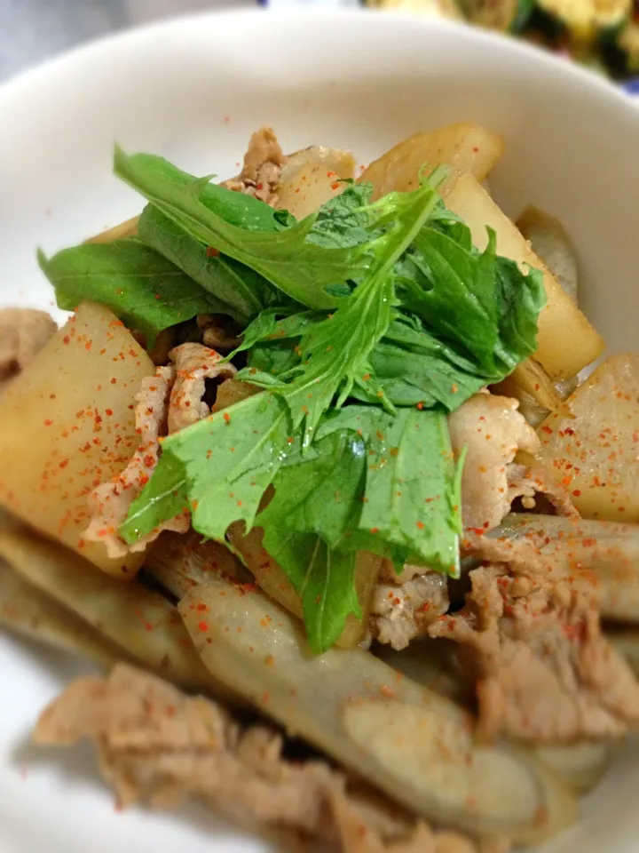 ごぼう大根豚肉の煮物|タロボーイさん