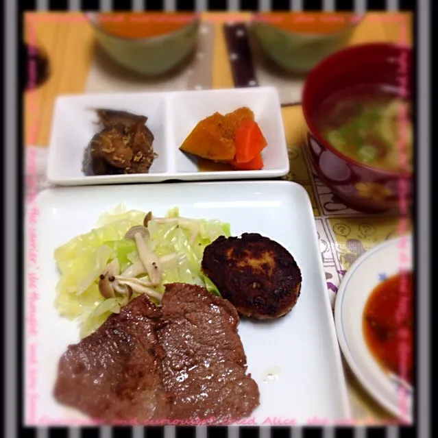 Snapdishの料理写真:焼肉定食🍖|macco7さん