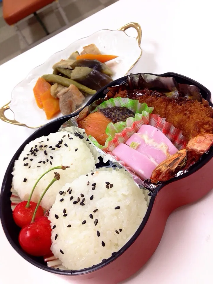 Snapdishの料理写真:✨おにぎり弁当✨|中さんさん