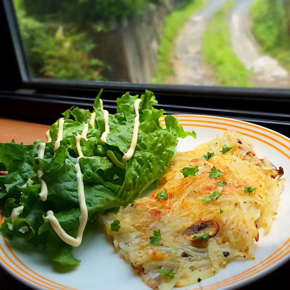 Snapdishの料理写真:ビストロナメダʕ-̼͡-ʔ🇫🇷デジュネʕ-̼͡-ʔじゃがいもとマッシュルームのガレット|七海さん