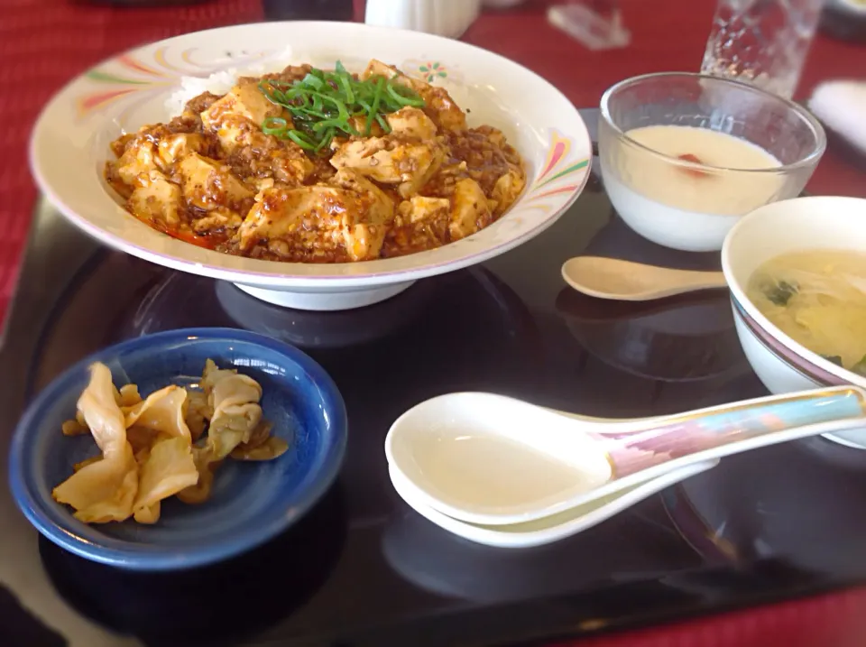 麻婆丼セット ゴルフ場ランチ🍴⛳️|アライさんさん