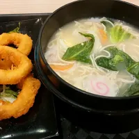 Snapdishの料理写真:Fried calamari ramen set|Xi wenさん