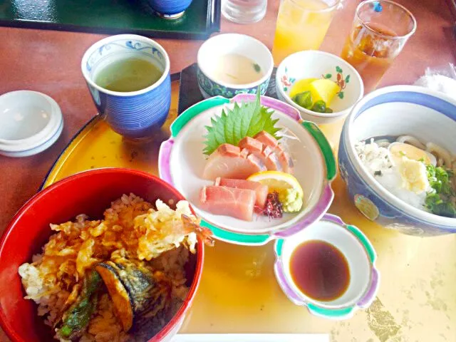 ミニ天丼刺身ぶっかけうどんランチ|うたかた。さん