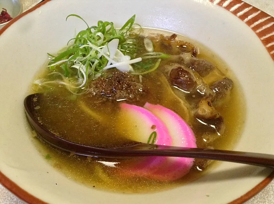 Snapdishの料理写真:松阪牛テールスープラーメン|岩﨑 正勝さん