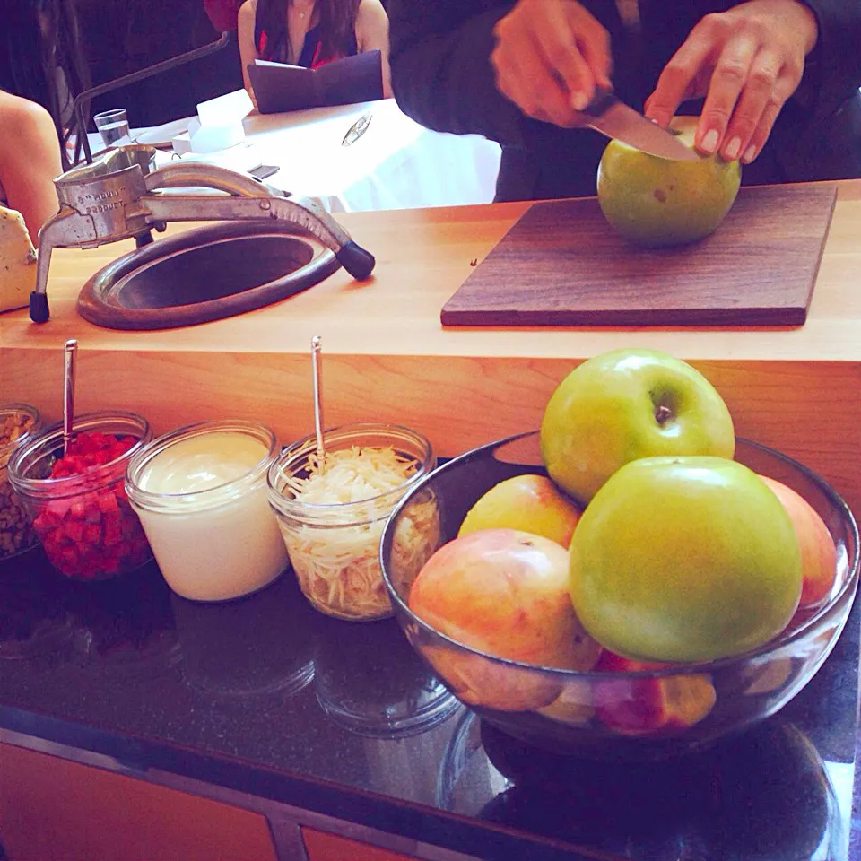 Apple-Waldorf salad with celery,rhubarb and walnut|rayangelaさん