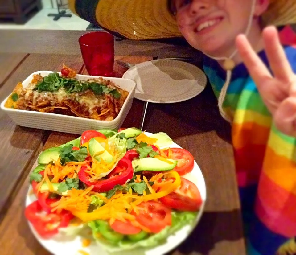 Nachos and garden salad made by my daughter 💕💕💓 with fancy dress|woodfiredさん