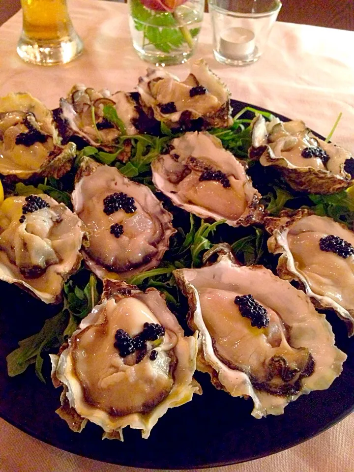 Snapdishの料理写真:Tayler Bay Fresh Oysters with Truffle Caviar|Seri Okunoさん