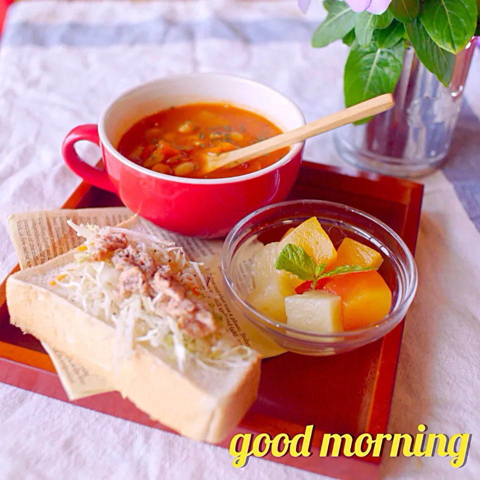 お豆のトマトスープ♥️オープンサンド♥️フルーツ|あねらさん