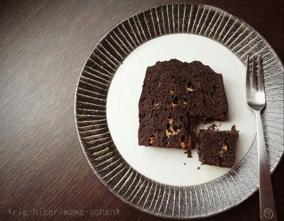 オリーブ油使用で混ぜて焼くだけ♡ラム酒香る大人のほろ苦ココアパウンドケーキ♪チョコチップ入り(*^^*)|ひかりママさん