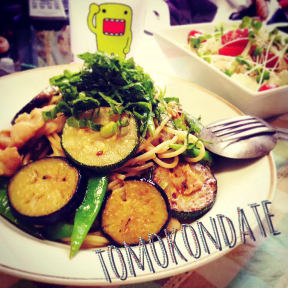 Snapdishの料理写真:やんばるスパイスで豚肉と夏野菜のパスタ🌴🍝🍴♥︎|🇯🇵ともこちゃん。さん