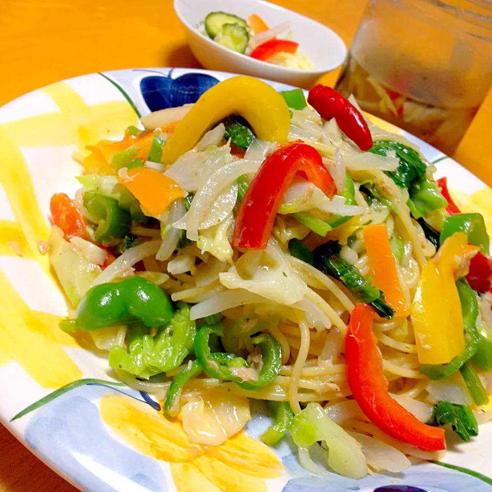 彩野菜たツナのペペロンチーノスパゲティ|カウンター嬢さん