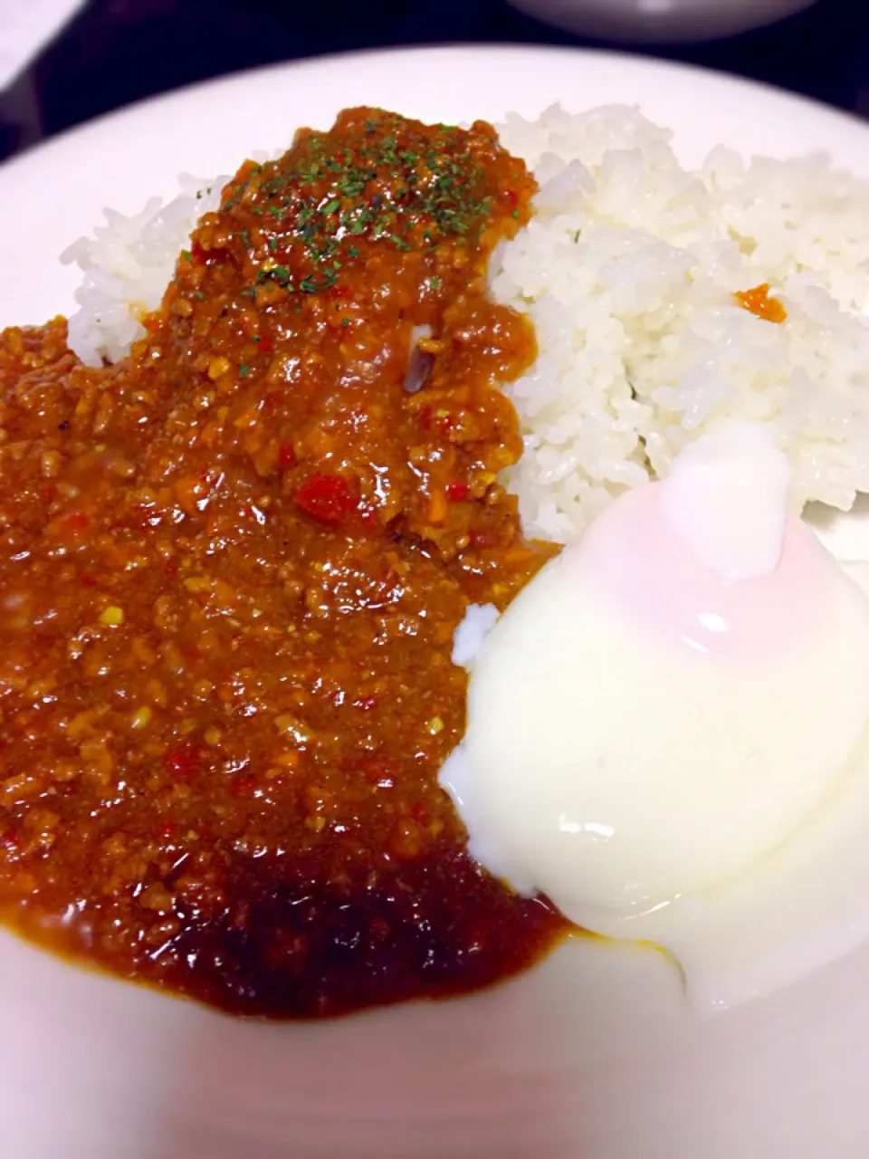 Snapdishの料理写真:キーマカレーポーチドエッグ添え|ゆかりさん