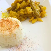 Sliced seitan with mango and curry|Angela Brunoさん