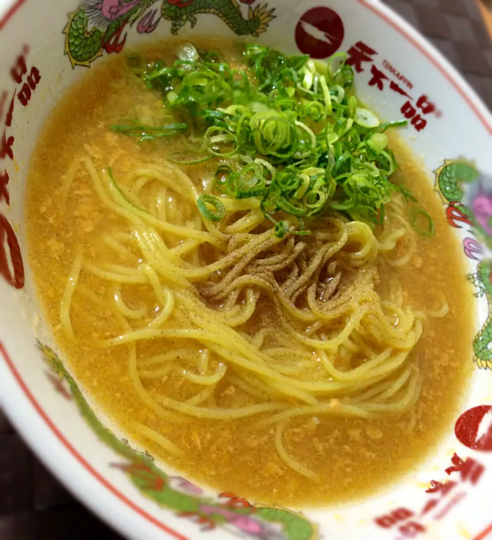 Snapdishの料理写真:スープから仕込んだ天下一品仕様のラーメン|Sebastianさん