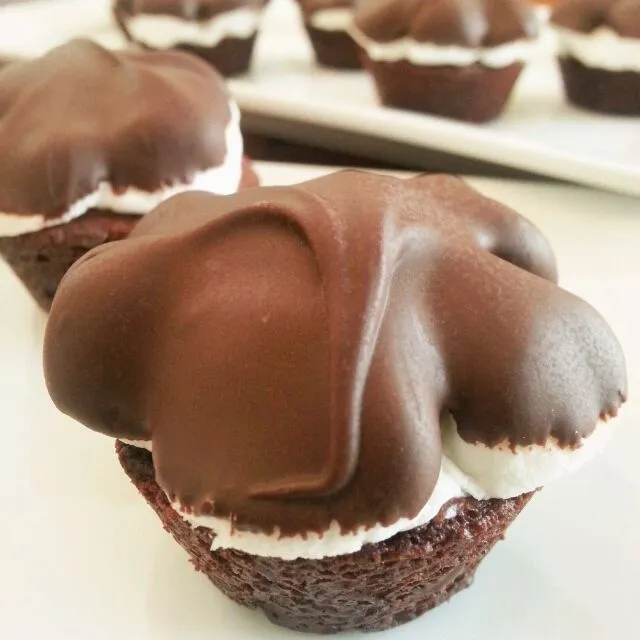 Mississippi Mud Brownie Bites|Melissa Marie Hallさん