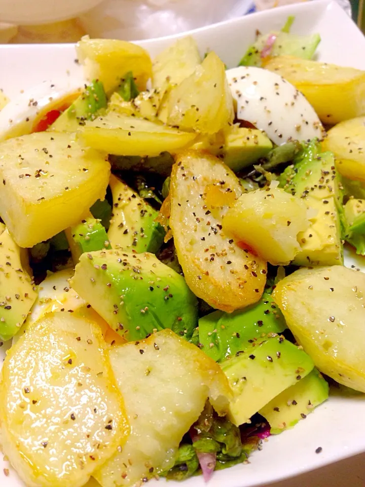 Potato picked from a garden 新ジャガをギーでカリカリに焼いた温野菜サラダ^ ^|Tanuさん