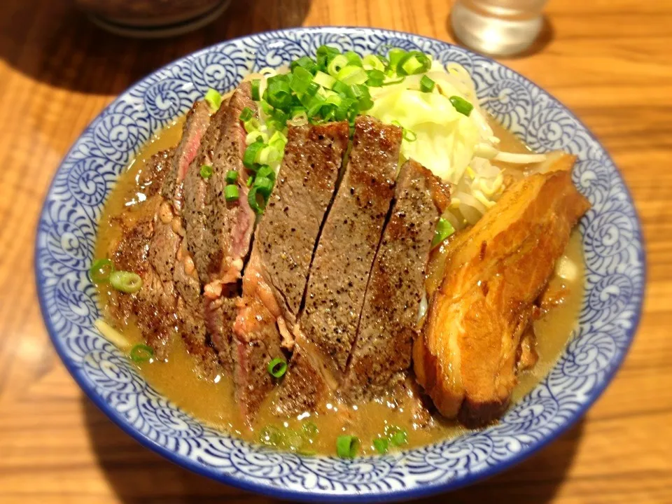 Snapdishの料理写真:ラーメン燈郎|ももみさん